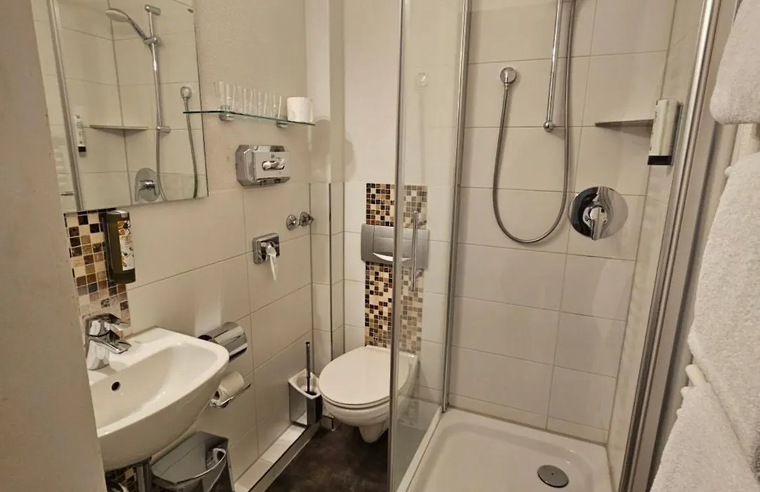 Hotel Zum Zeppelin Hamburg-1